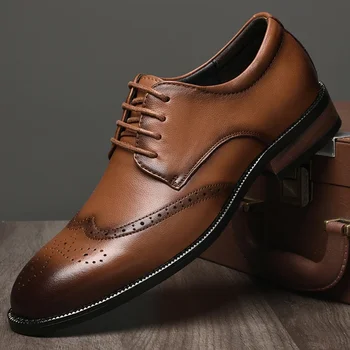 2023 Новая мужская обувь из натуральной кожи ручной работы Derby Остроконечный блок Повседневное деловое платье Кожаная обувь Дышащая свадебная обувь