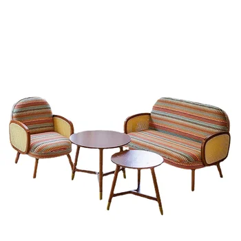 Комбинация стола и стула для чайного магазина, ретро-ресторана, кафе, карточного сиденья, дивана из массива дерева, двуспального дивана для отдыха