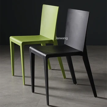 Пользовательские обеденные стулья Скандинавский обеденный стул Современный минималистичный дизайнер спинки Креативный цветной стул Модный стул для отдыха на открытом воздухе
